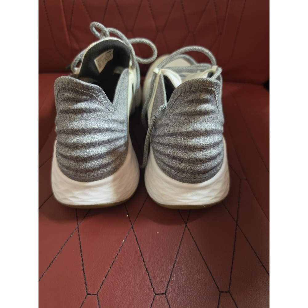 New Balance Fresh Foam Roav Size 8.5 - Picture 3 of 6